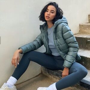 TNA The Little Fuzzy Puff Jacket Size xsmall